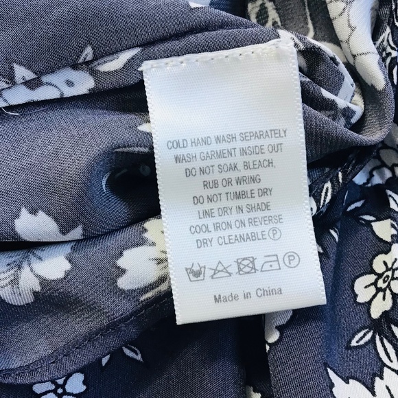 WITCHERY size 12 silky soft maxi dress in purple with white floral pattern - Picture 7 of 8